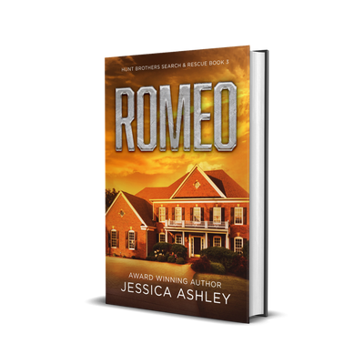 Book cover of 'Romeo' by Jessica Ashley with a house and sunset background