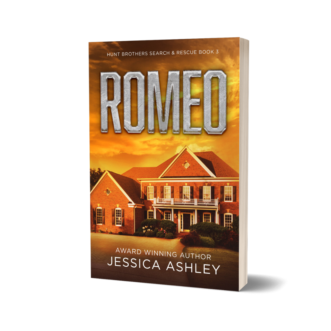 Book cover of 'Romeo' by Jessica Ashley with a large house on the cover.