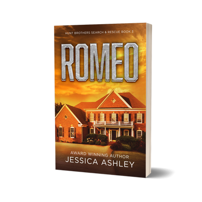 Book cover of 'Romeo' by Jessica Ashley with a large house on the cover.